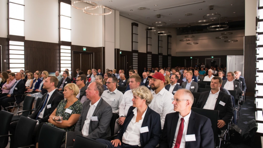 Zuschauer bei der Veranstaltung Rostock Wind 2020